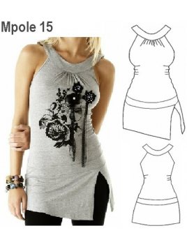 POLERA CON FALDON RECOGIDO EN ESCOTE.